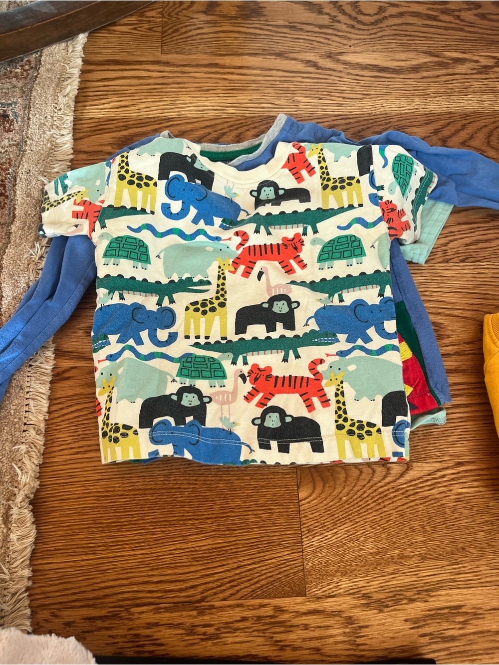 Mini Boden Multicolor Animal Parade Short Sleeve Tee 2T EUC
